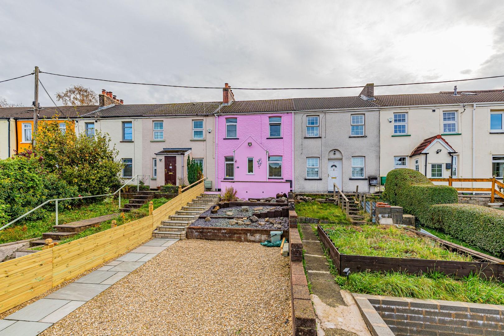 New Row, Machen,, CF83 8NS